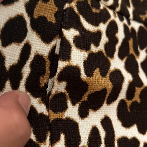 J.crew Factory basket weave Leopards cotton shorts. Size 00 - Picture 9 of 10